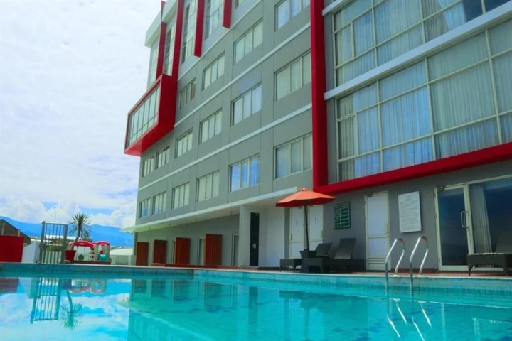 Палу: Hotel Santika Palu