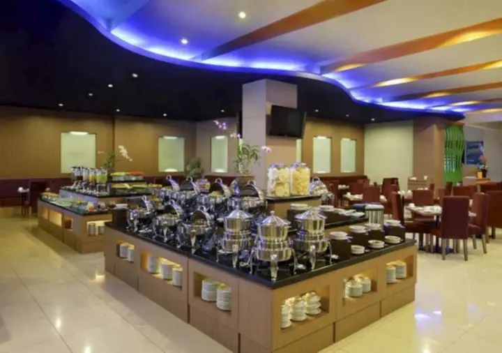 Палу: Hotel Santika Palu