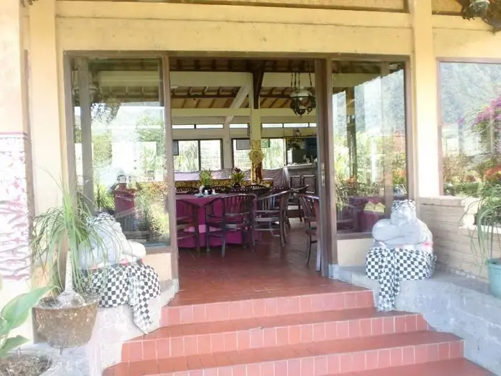 Батурити: Enjung Beji Resort