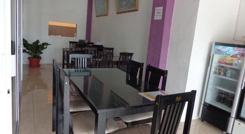 Паданг: Hotel Musafir Inn