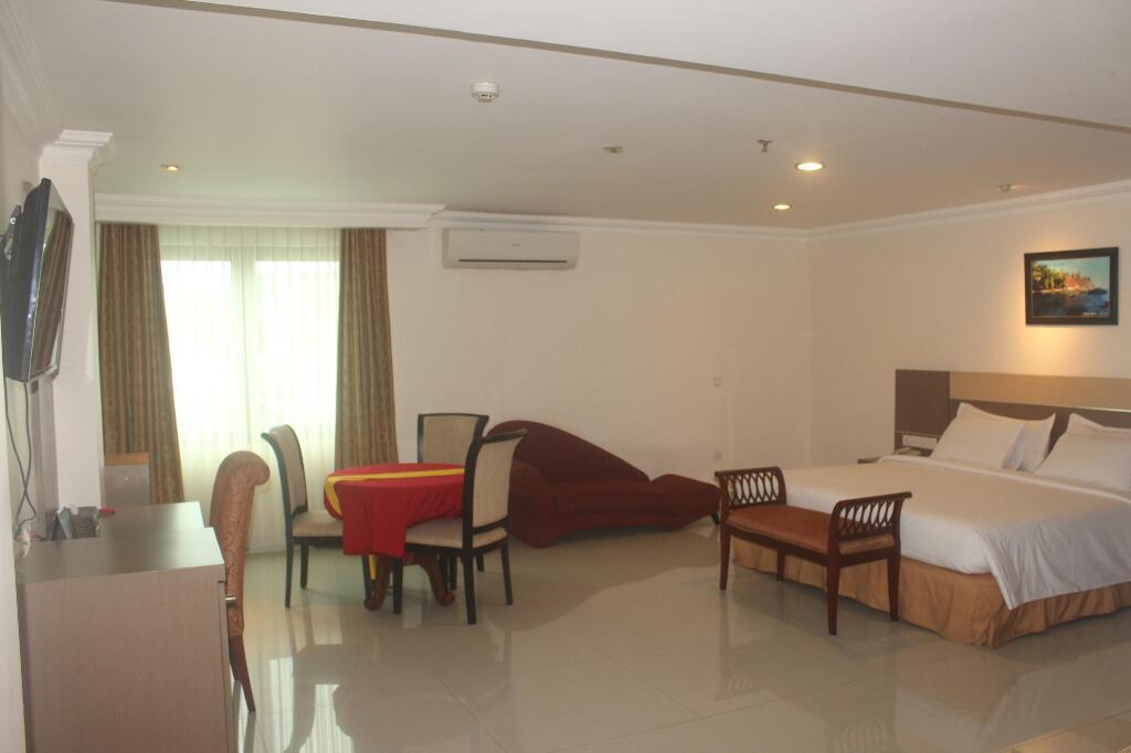 Амбон: Manise Hotel Ambon
