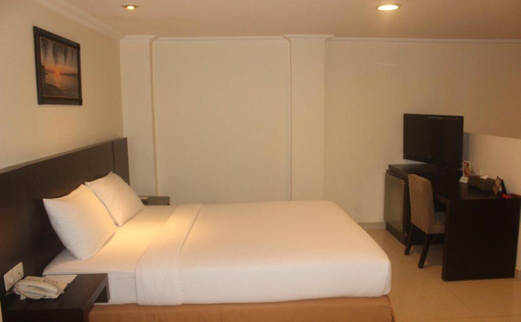Амбон: Manise Hotel Ambon