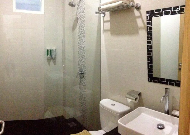 Амбон: The Orchid Hotel