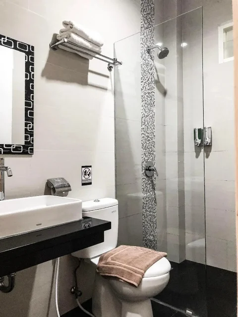 Амбон: The Orchid Hotel