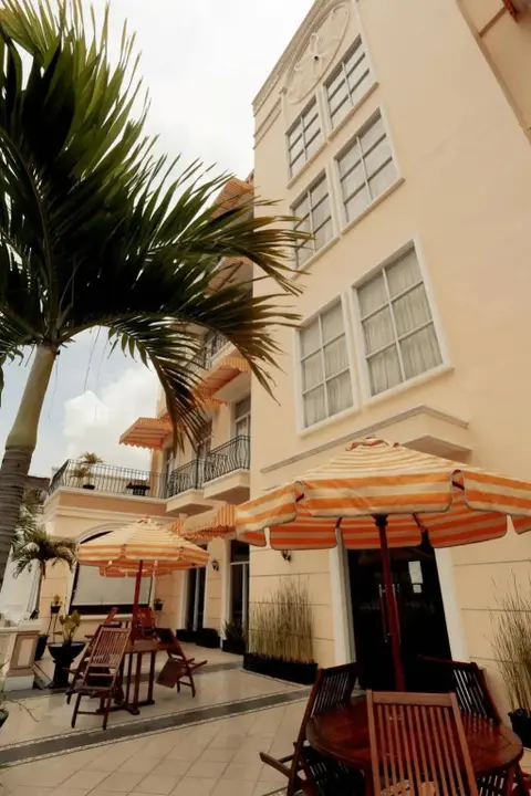 Суракарта: Amarelo Hotel Solo