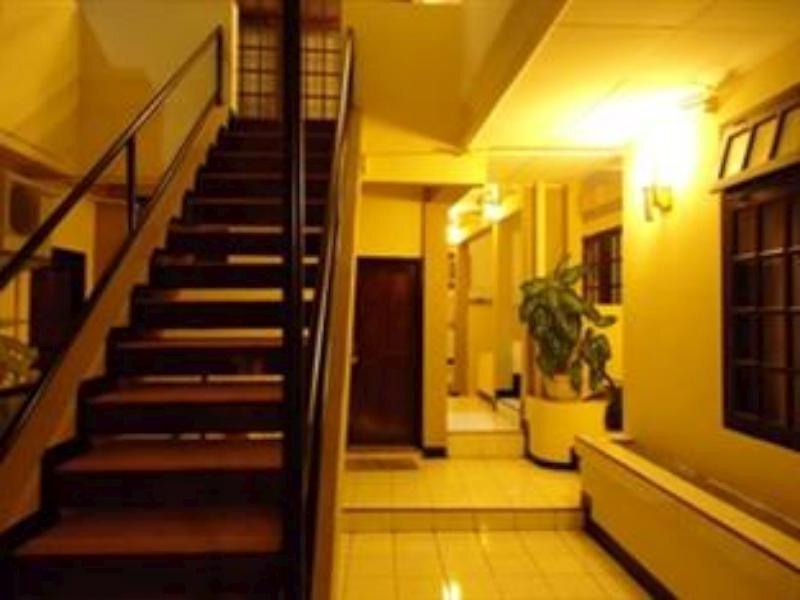 Букиттинги: Lima's hotel