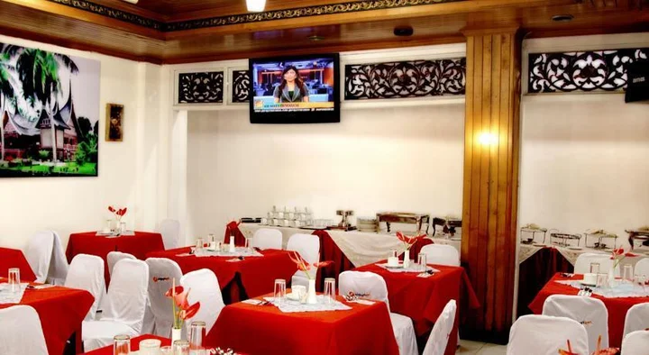 Букиттинги: Hotel Ambun Suri