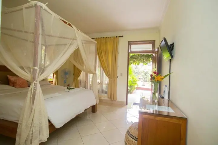 Озеро Тоба: Toba Village Inn