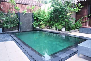Гили Траванган: Drupadi Bungalows