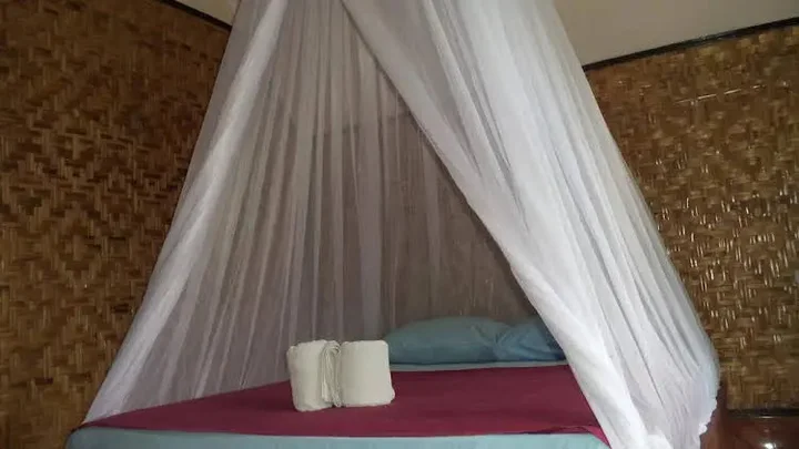 Гили-Мено: Bareng Bareng Bungalows