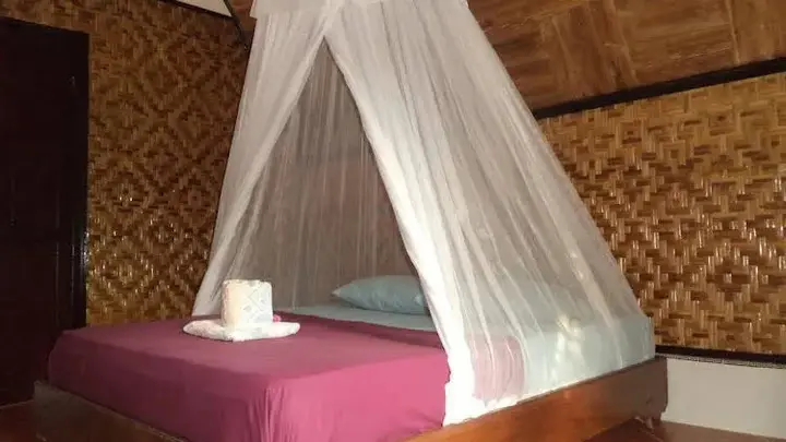Гили-Мено: Bareng Bareng Bungalows