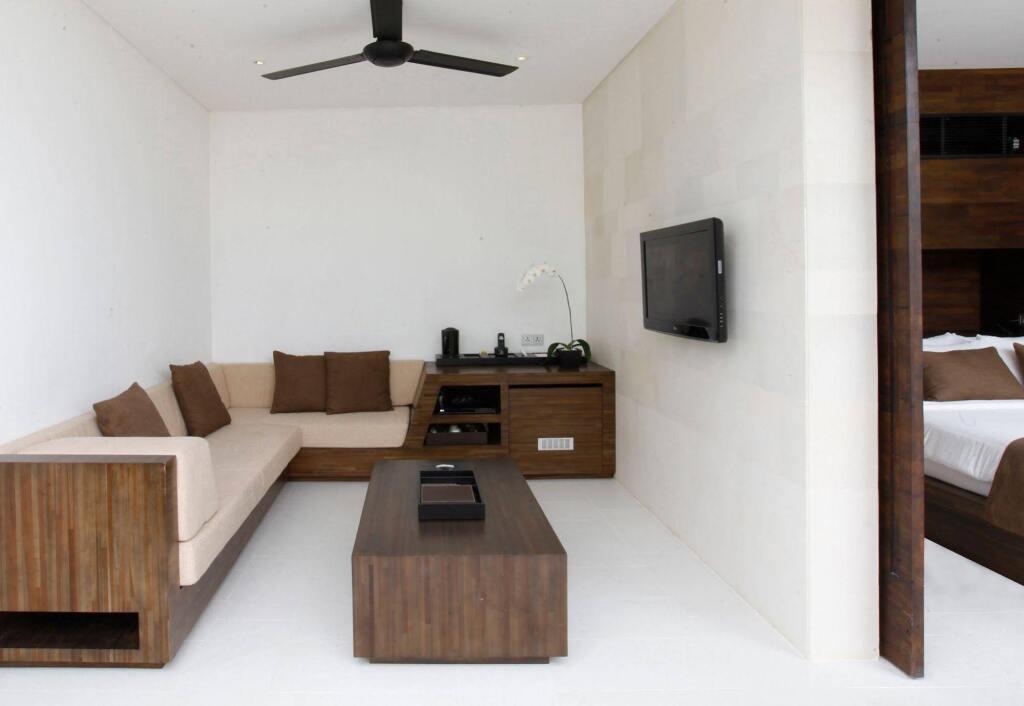 Кута: eqUILIBRIA SEMINYAK