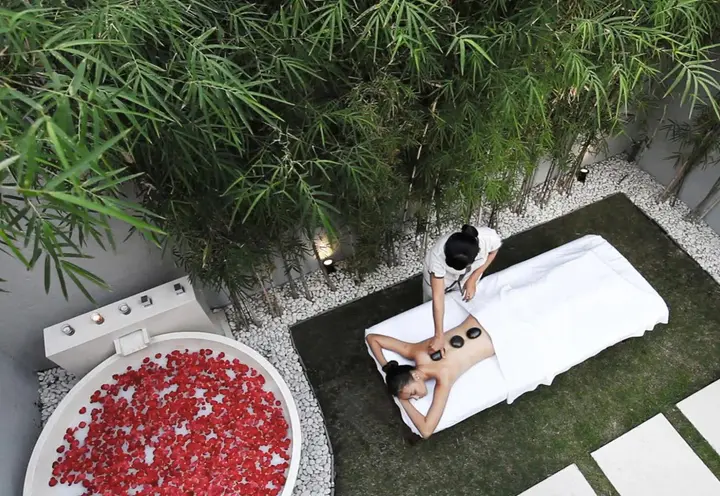 Кута: eqUILIBRIA SEMINYAK