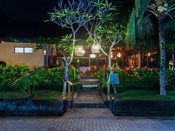 Убуд: Outpost Ubud