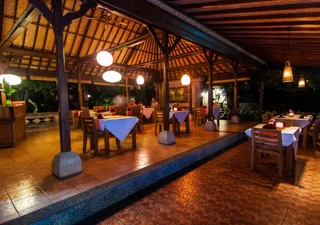 Убуд: Outpost Ubud