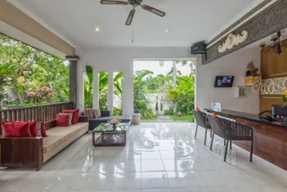 Табанан: Natya Hotel Tanah Lot