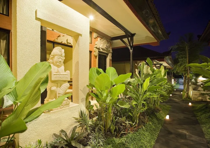 Табанан: Natya Hotel Tanah Lot
