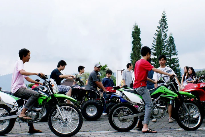 Бату: Purnama Hotel