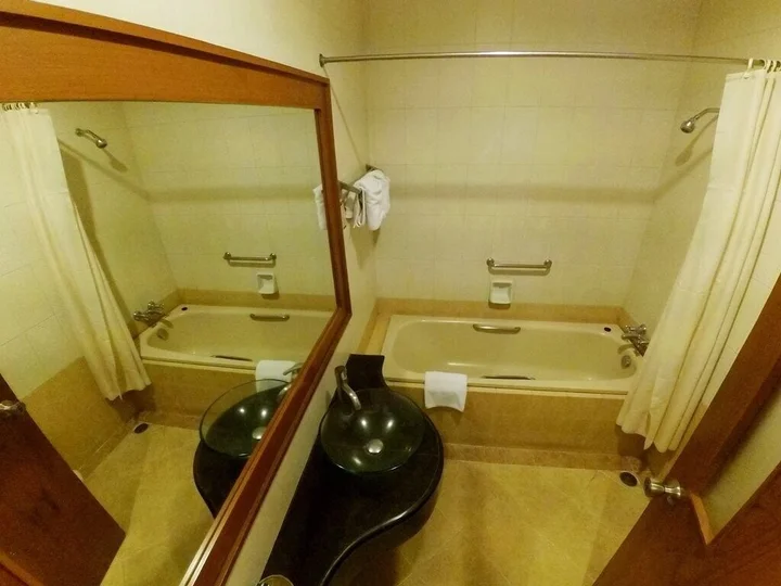 Бату: Purnama Hotel