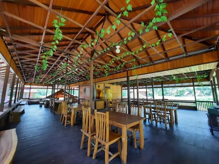 Сенджиги: Hotel Besar Bulan Baru - Senggigi