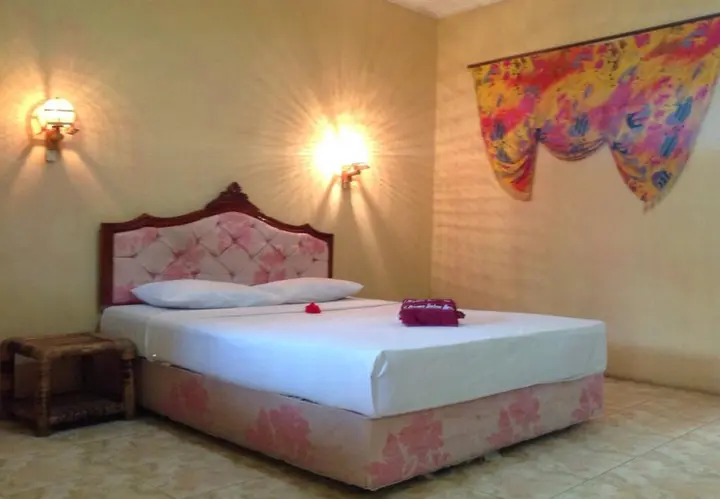 Сенджиги: Hotel Besar Bulan Baru - Senggigi