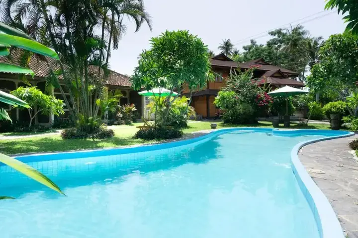 Сенджиги: Hotel Besar Bulan Baru - Senggigi
