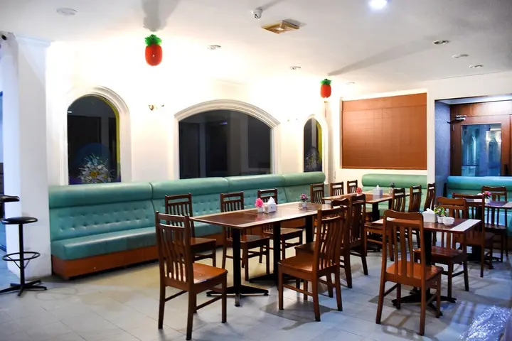 Батам: Penuin Hotel