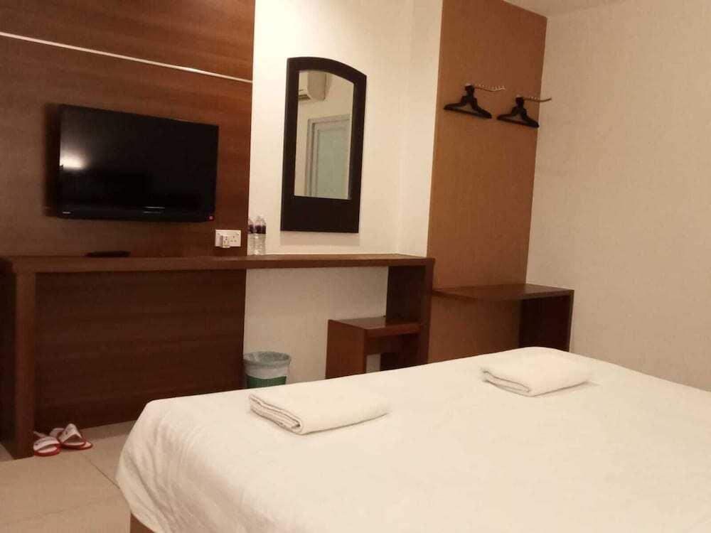 Батам: Penuin Hotel