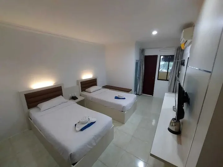 Батам: Penuin Hotel