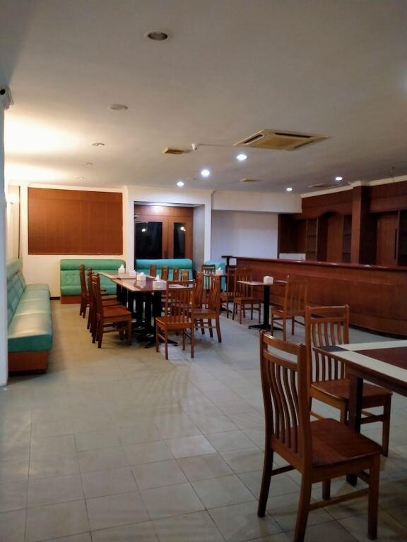 Батам: Penuin Hotel