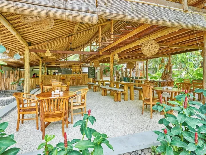 Бунутан: Pazzo Bali