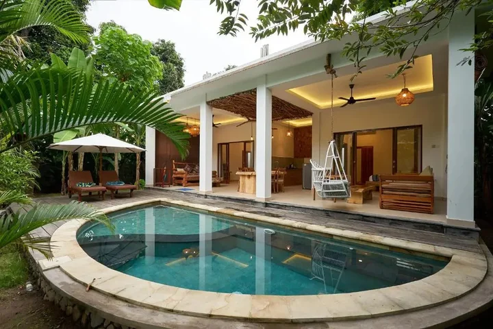 Бунутан: Pazzo Bali
