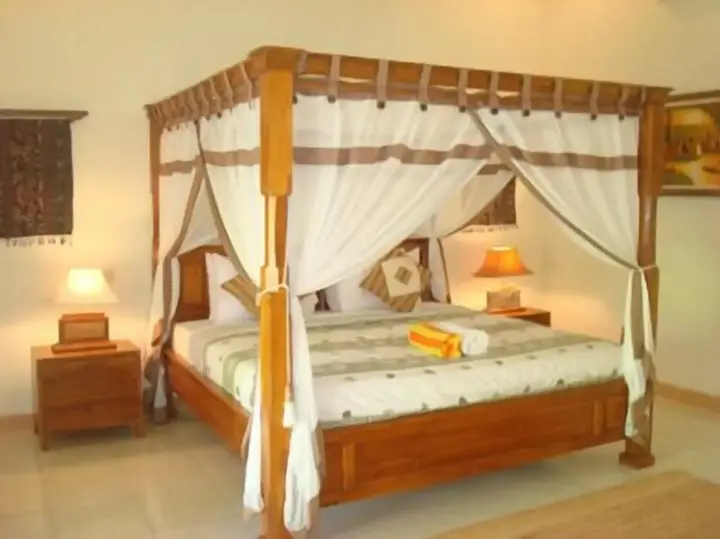 Бунутан: Pazzo Bali