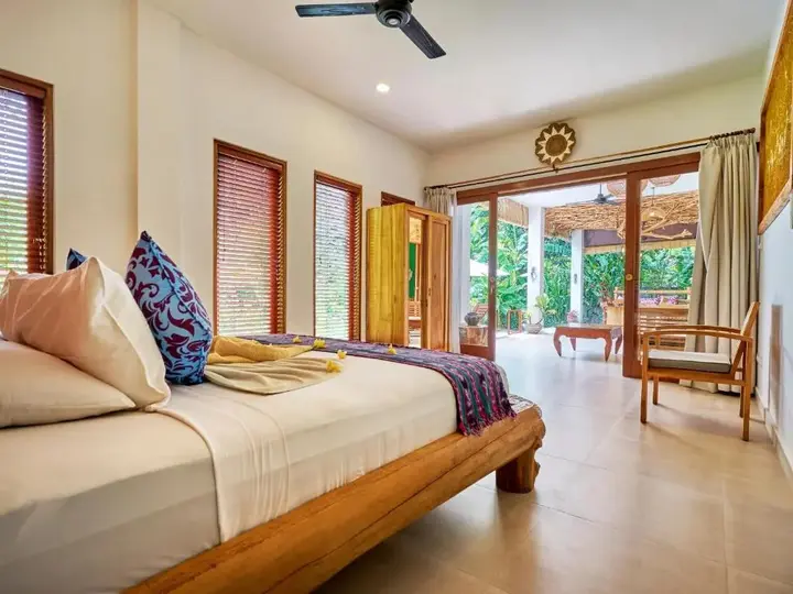 Бунутан: Pazzo Bali