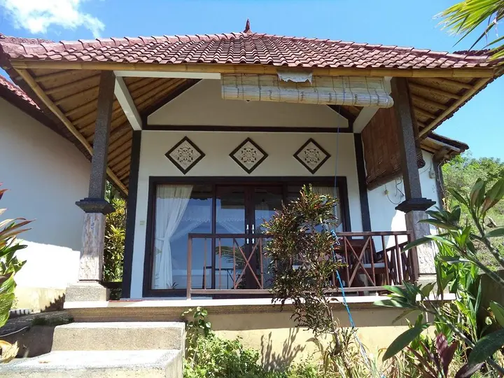 Бунутан: Warung Ary & Home Stay