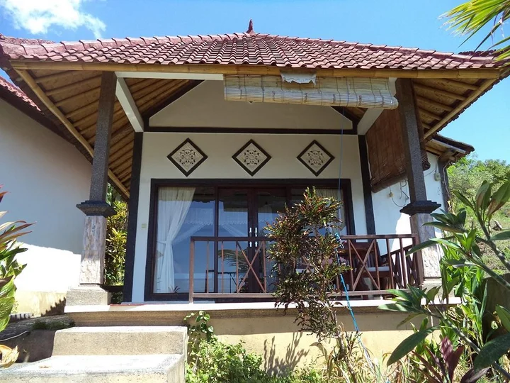 Бунутан: Warung Ary & Home Stay