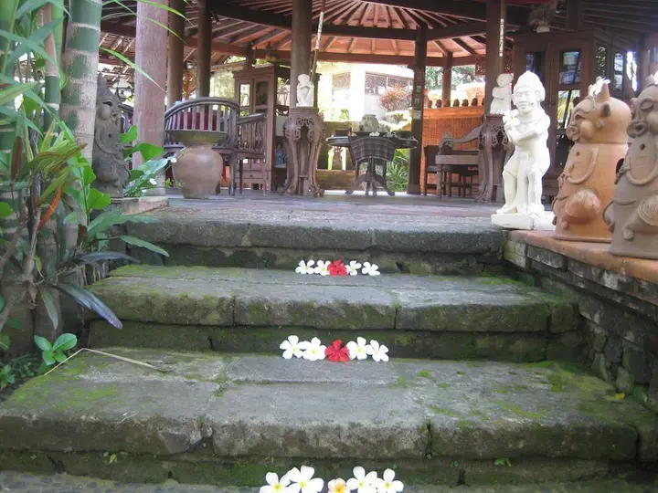 Сукасада: Nirwana Water Garden
