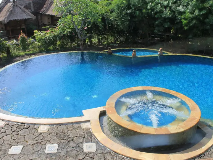 Сукасада: Nirwana Water Garden