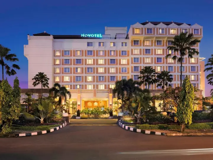 Суракарта: Novotel Solo