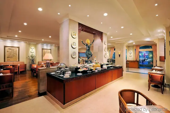 Суракарта: Novotel Solo