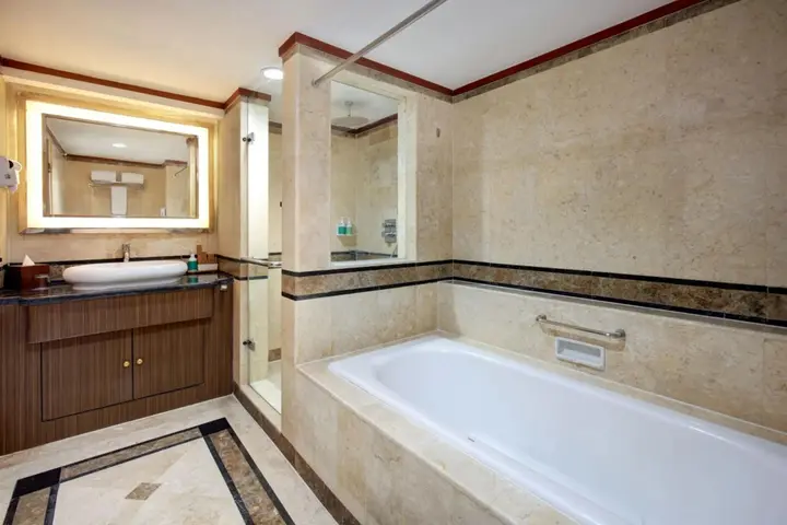 Суракарта: Novotel Solo
