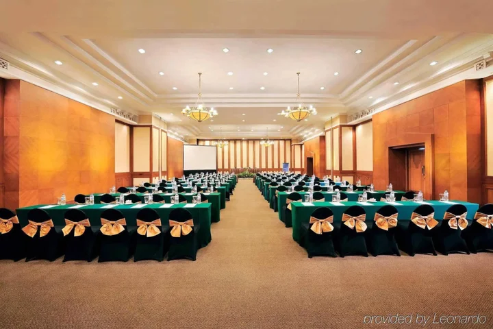Суракарта: Novotel Solo