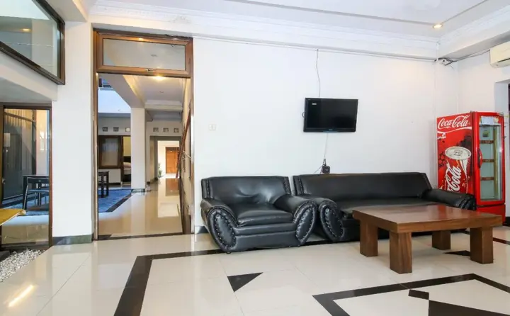Депок: Campus Inn
