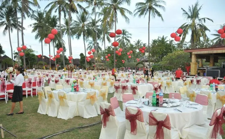 Каликбукбук: Hotel Celuk Agung