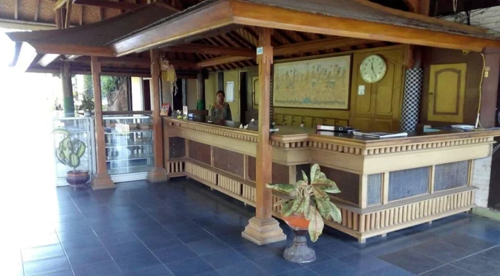 Каликбукбук: Hotel Celuk Agung