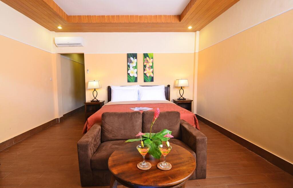 Сенджиги: Sunsethouse Lombok