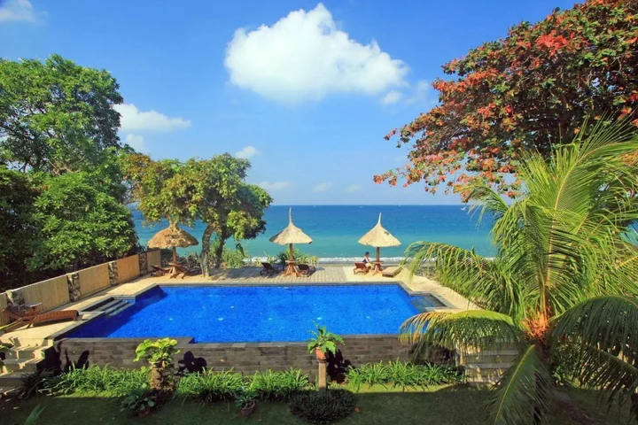 Сенджиги: Sunsethouse Lombok