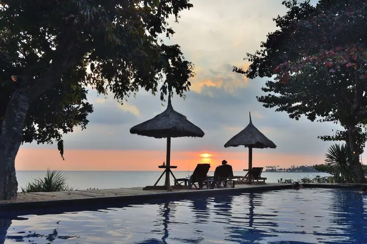 Сенджиги: Sunsethouse Lombok