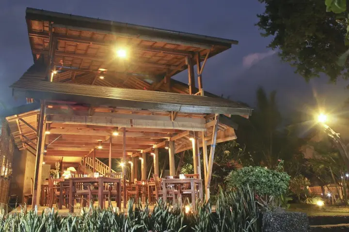 Сенджиги: Sunsethouse Lombok