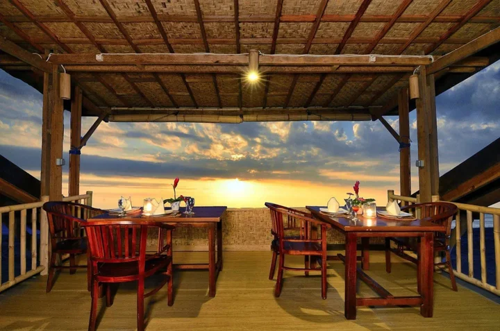 Сенджиги: Sunsethouse Lombok